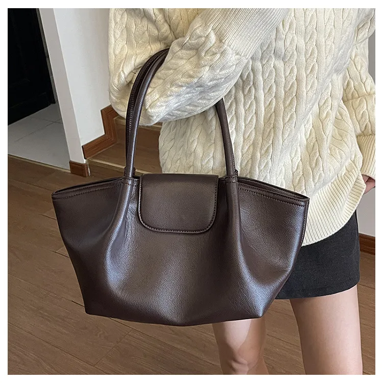 패셔너블한 레트로 겨드랑이 가방 여성용 - 2025 A/W 대형 숄더백 조절 가능한 스트랩 사무실 쇼핑 데이트 야간 통근용