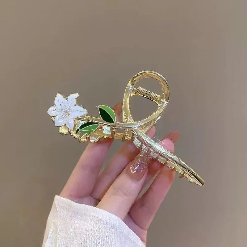 Koreanischer Stil Blumen-Perlen-Haarklammer Große Metall-Haifischklammer Elegante Damen-Haarspange für den Hinterkopf Modische Haaraccessoires – Detail 4