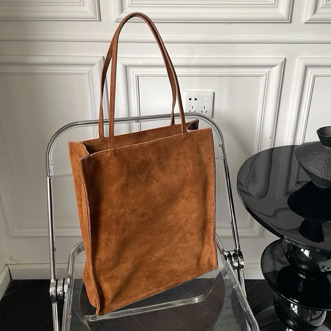 

Suede vertical tote bag autumn and winter new niche design simple large capacity women's bag matte cowhide vintage shoulder bag