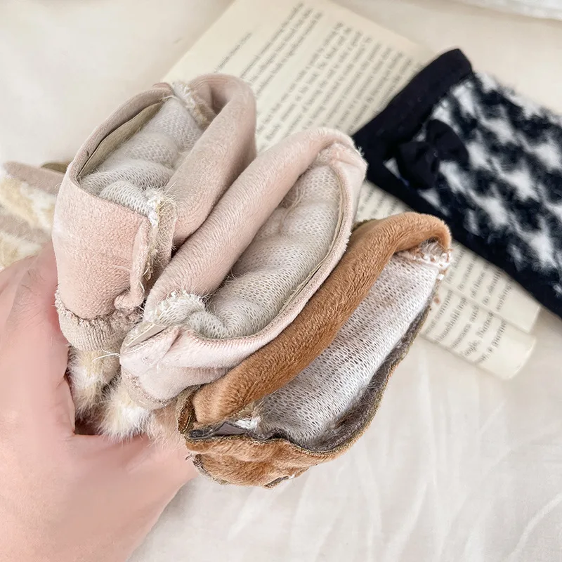 Winter Gloves with Cute Bow Pattern, Fashionable Windproof, Cold Proof, Warm and Plush Split Finger Gloves