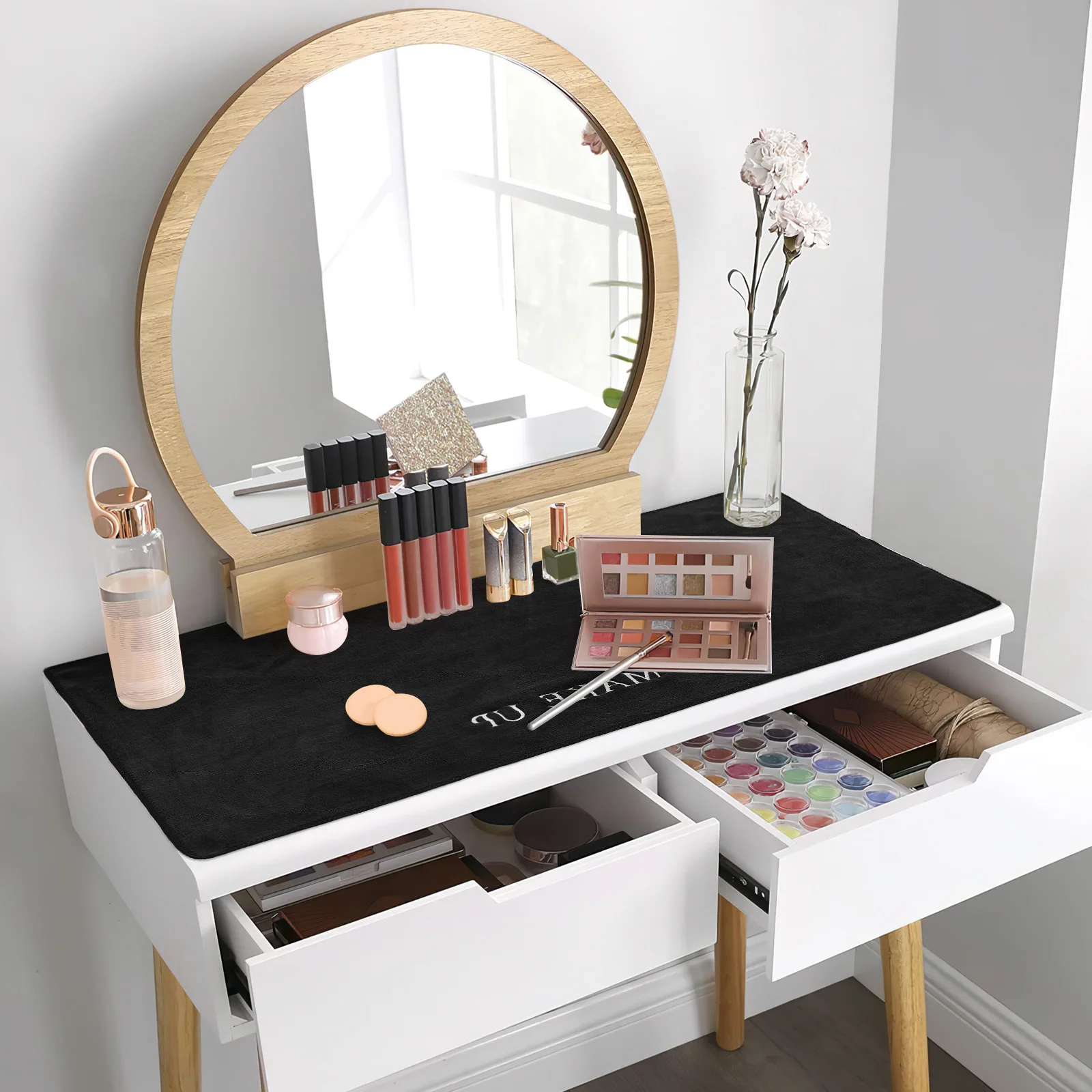 

Black Dressing Table Mat Multi-functional Vanity Pad Soft Luxurious Ideal for Makeup Workbench Easy Clean Non-slip Bottom
