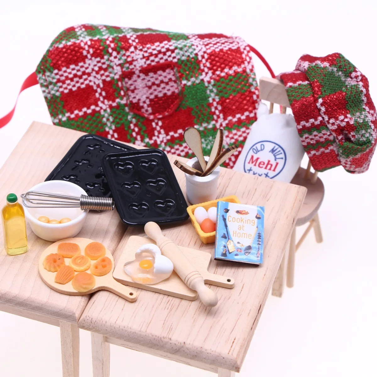 مجموعة إكسسوارات دمية عيد الميلاد دمية قزم ، زي خباز مصغر ، مريلة ، قبعات طاه ، دبوس لف ، مخفقة بيض ، صينية بسكويت ، لعبة أطفال