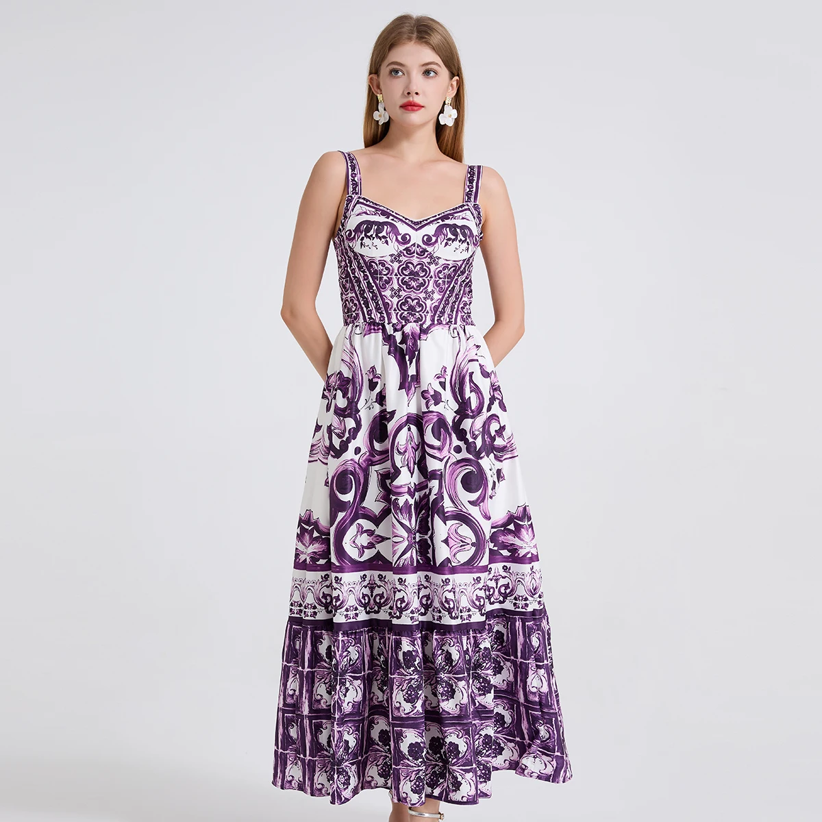 Nuovo abito lungo per le vacanze estive con stampa in porcellana viola e bianca, abiti lunghi Boho elastici senza schienale con cinturino per spaghetti da donna