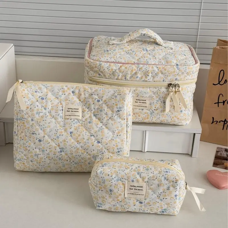 

Vintage Fresh Flower Cosmetic Bag Trendy Corduroy Makeup Bag Portable Travel Storage Bag Zipper Toiletry Handbags For Girls