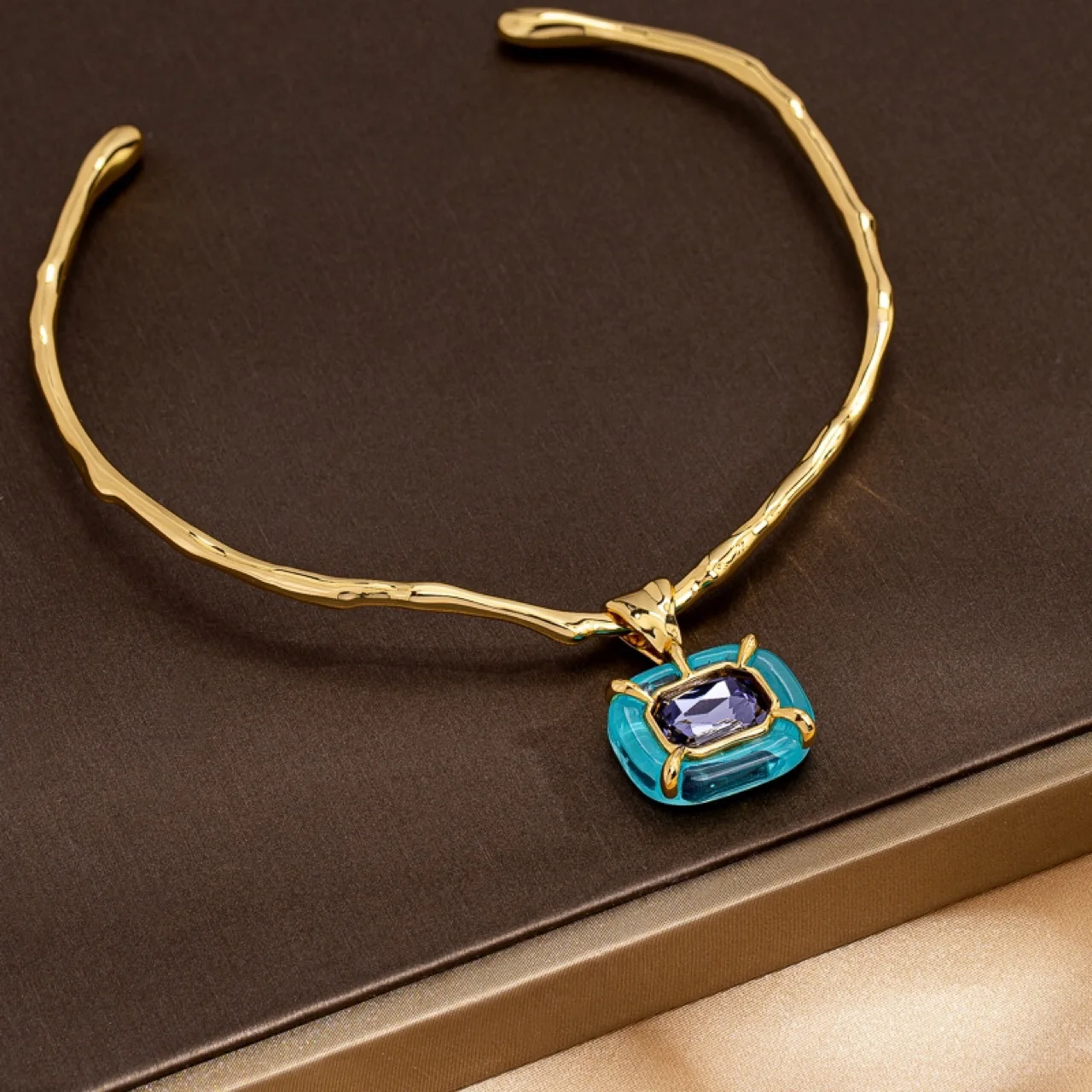 Vintage Zircon Jewelry Set for Women 2026 European And American High-End Light Luxury Earrings And Necklace Combo