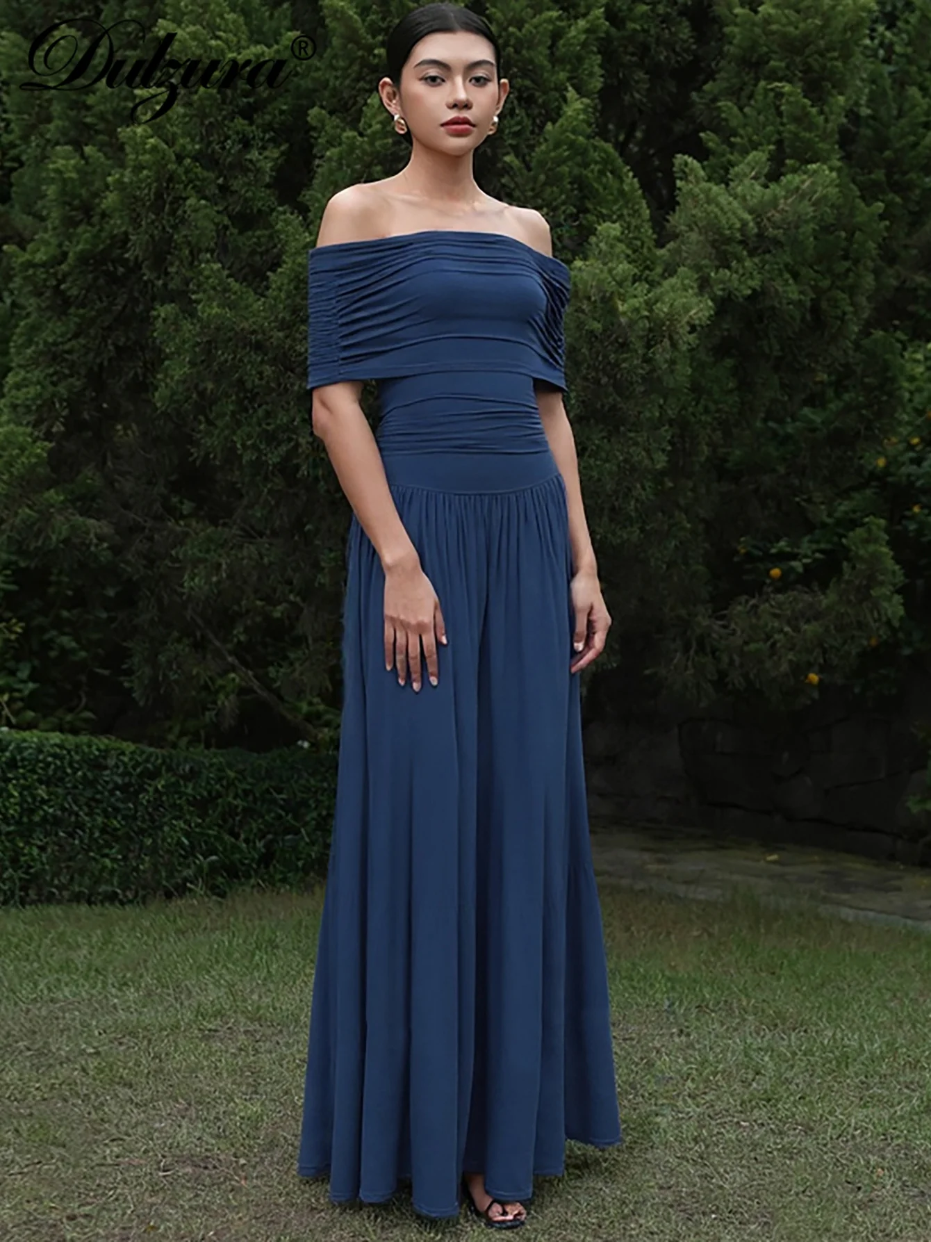 เดรสยาวทรงเข้ารูป ดีไซน์เปิดไหล่ ไร้แขน ผ้าจับจีบ แต่งระบาย ดีไซน์เซ็กซี่ หรูหรา เหมาะสำหรับงานปาร์ตี้ คลับ งานพรอม เสื้อผ้าฤดูร้อน