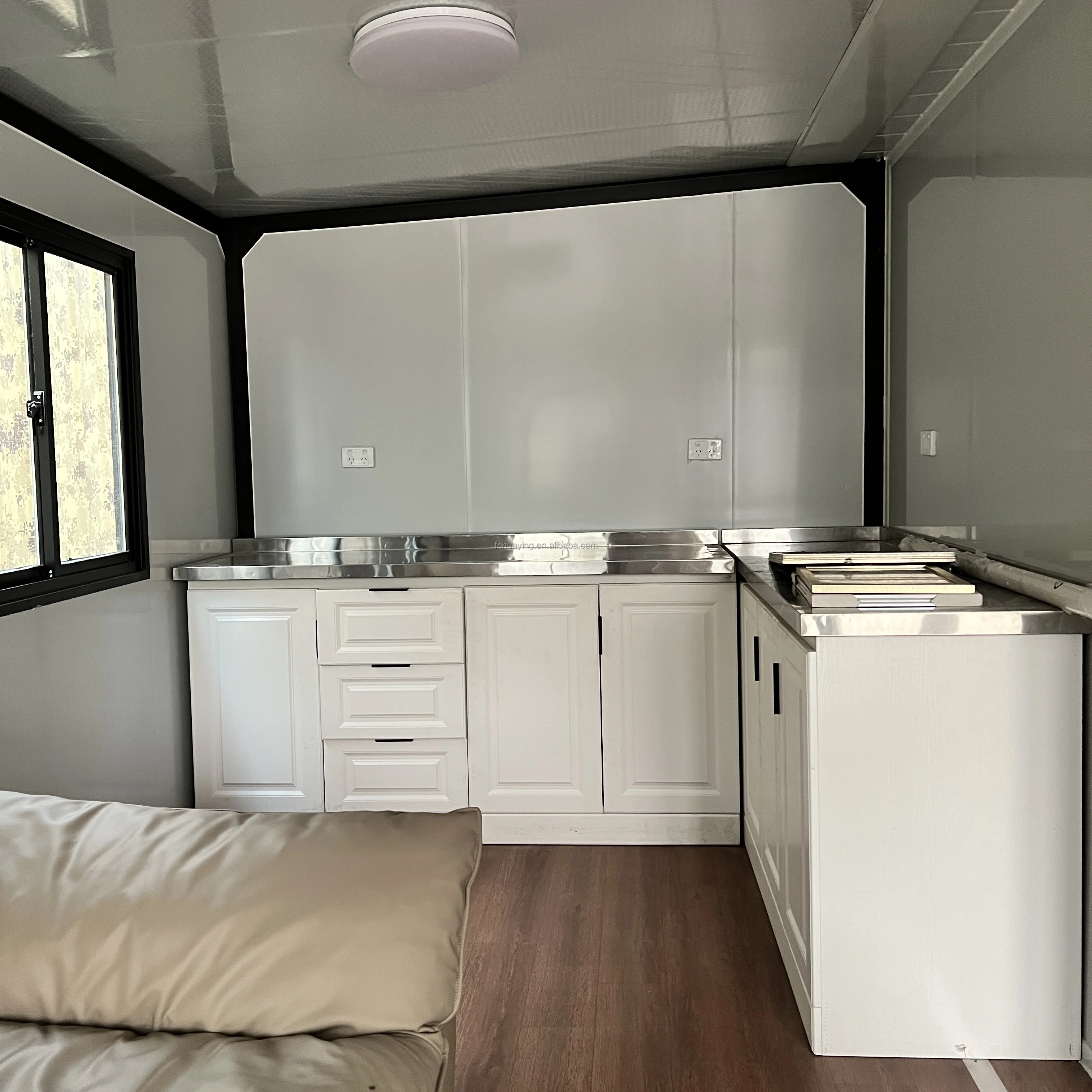 Cheap 20ft 40ft Prefab Expandable Steel Portable Foldable Tiny Mobile Container Homes Folding Container  House Office Villas