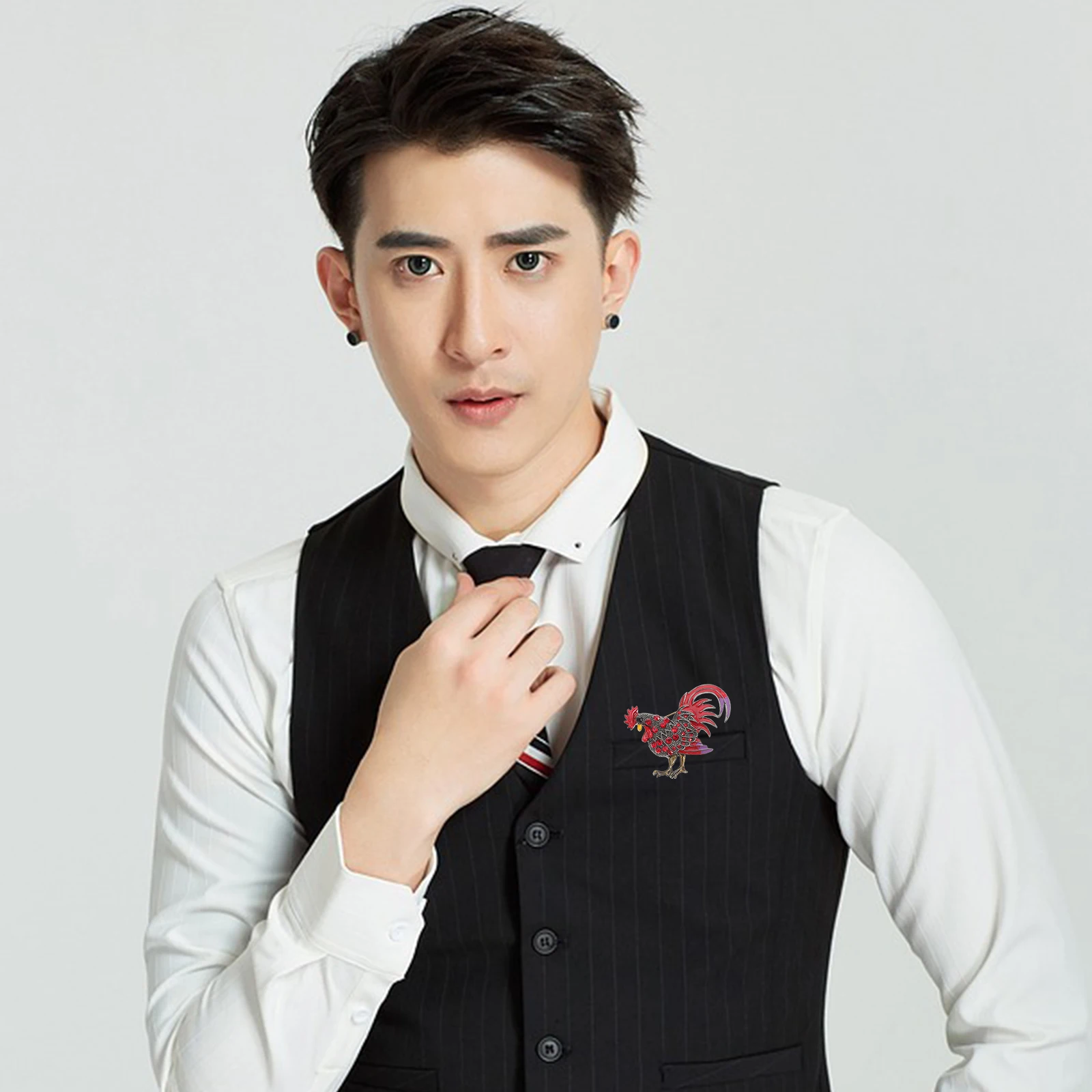 

Chicken Brooch Rooster Design Elegant Pin for Women Men Shirt Accessory Animal Brooch Jewelry Fashion Ornament