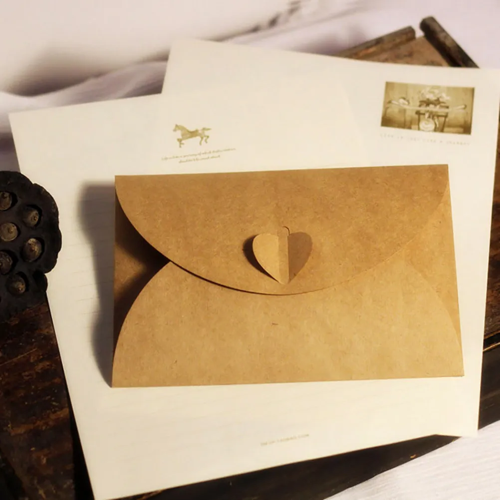 

12Pcs Vintage Love Heart Button Envelopes Brown Kraft Paper Retro DIY Storage Pockets for Postcards Checks Gift Cards Business