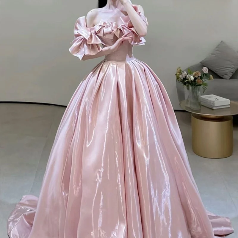 One-line shoulder pink satin with a light luxury boutique host Quinceanera birthday party dress