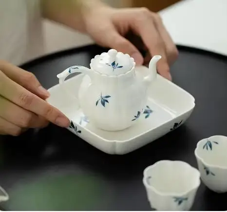 

130ml Pure Hand-painted Butterfly Orchid Ceramic Teapot Elegant Pot Household Tea Soaking Kettle for Tea Accessories Ornaments