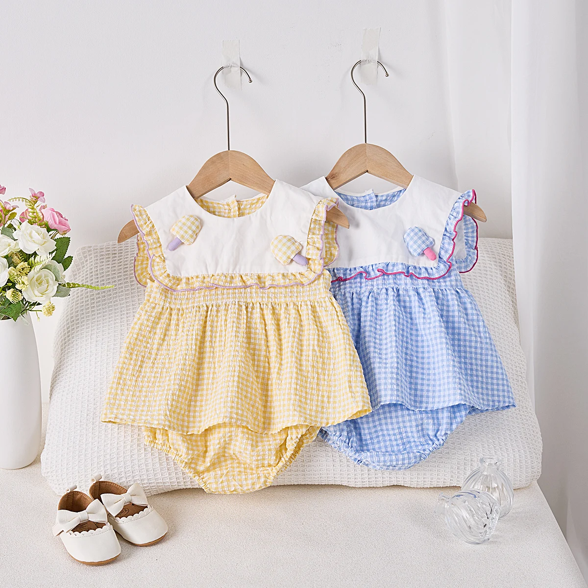 

Summer baby girls navy collar short-sleeved plaid top + shorts outfit Cute plaid going out outfit