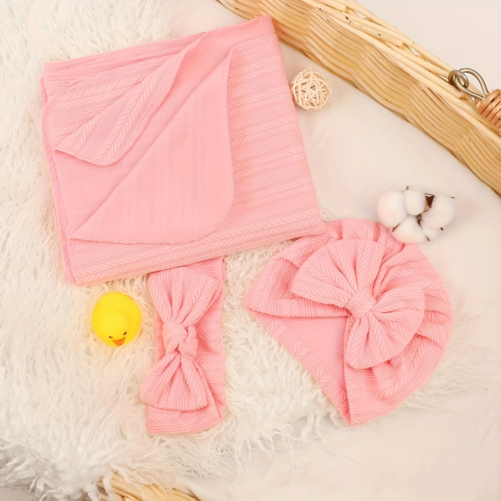 مجموعة أساسيات حديثي الولادة مكونة من 3 قطع: بطانيات وقبعة وعصابة رأس على شكل فيونكة |   ناعمة وصديقة للبشرة وجهاز موسمي لجميع الأطفال.