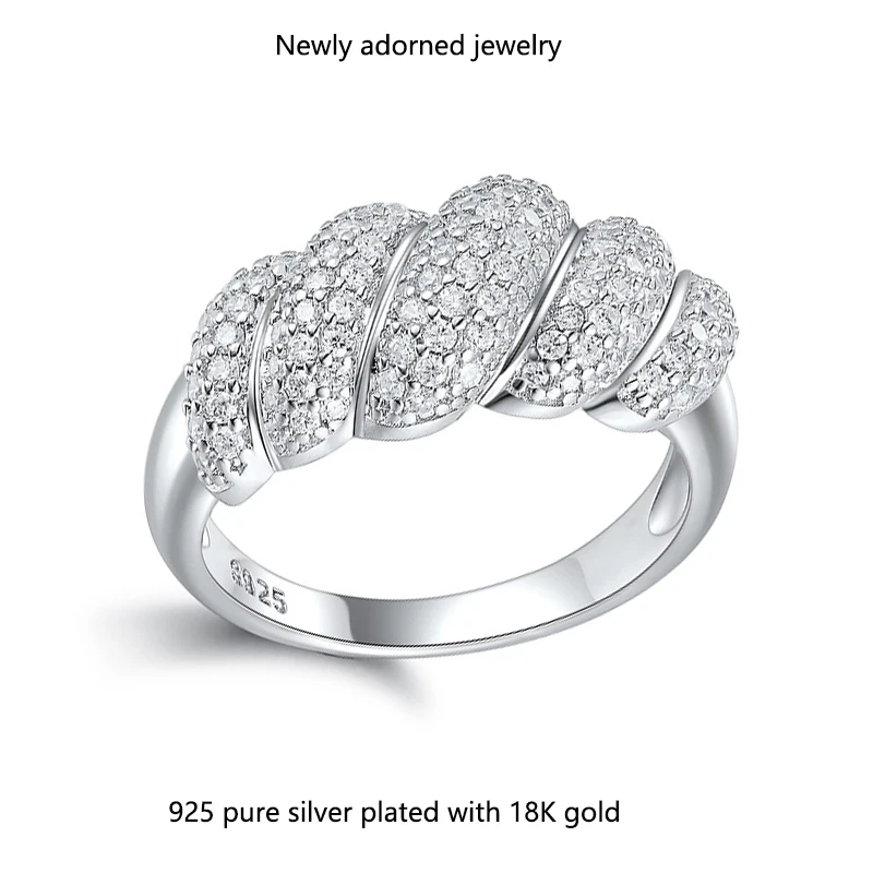 

A beautifully crafted and fashionable pure silver D-color full moissanite round-cut ring, perfect as a unique and trendy gift fo