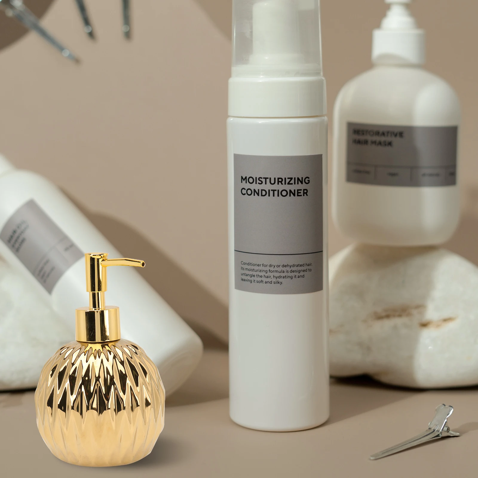 

1Pcs Gold Press Bottle Leakproof Pump Type for Travel Hotel Bathroom Shampoo Lotion Body Wash Refillable Lightweight Large