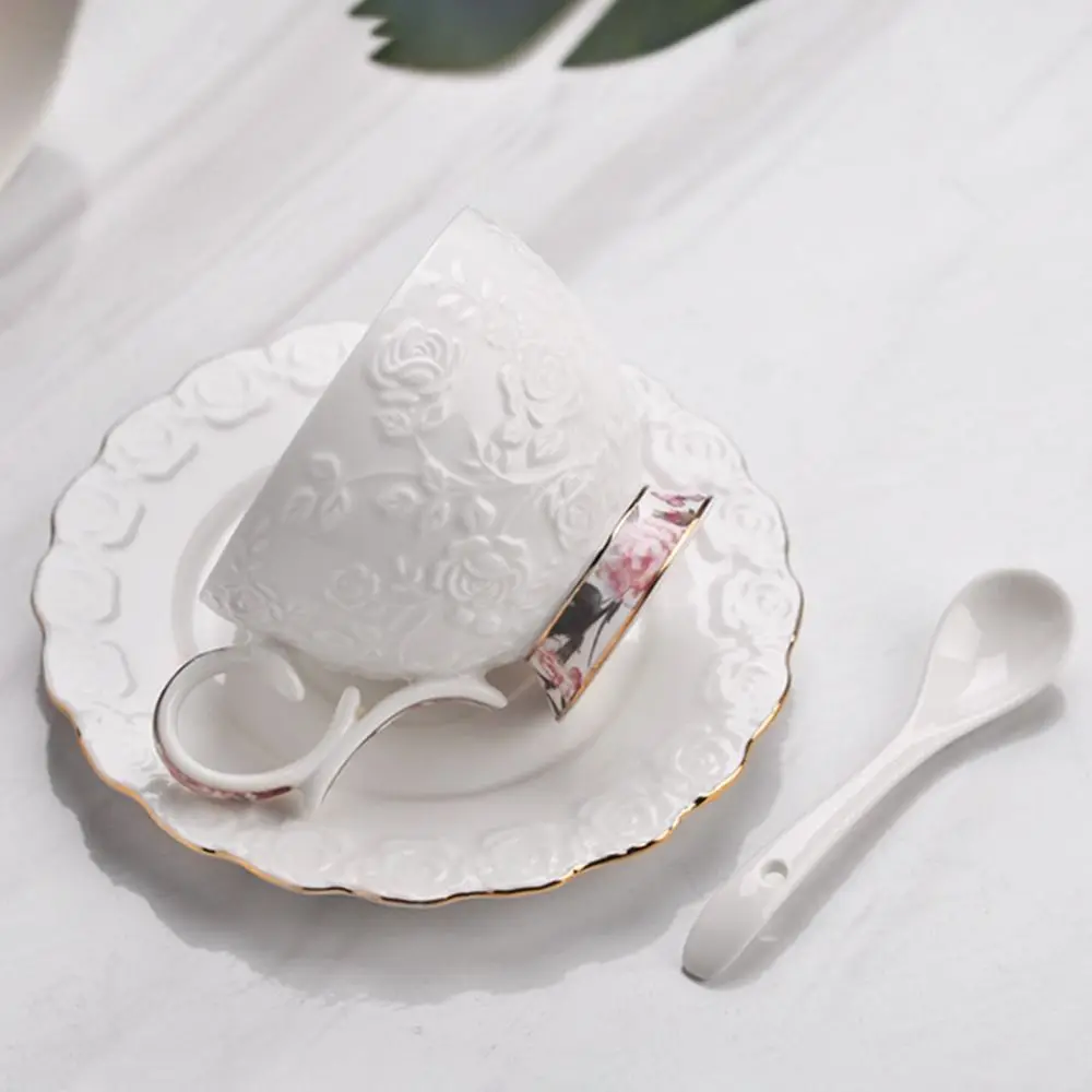 

Vintage Ceramic Coffee Cup Spoon Plate Set Luxury Creative Latte Flower Tea Water Cup European Style Golden Edge Milk Cups Home