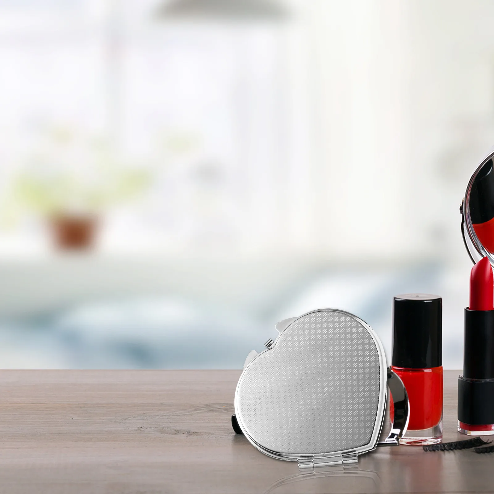 Mini Heart Design Makeup Mirror Portable Pocket Mirror High Definition Surface Perfect for Travel Hiking Party Home Use Gift