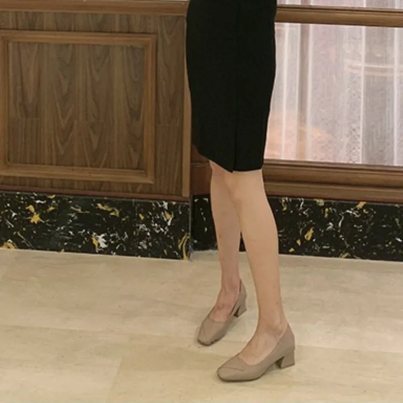 Spring and Autumn 2025 New Style Square Head Soft Sole Shoes, Soft Soles, Fashionable, Casual and Versatile Single Shoes