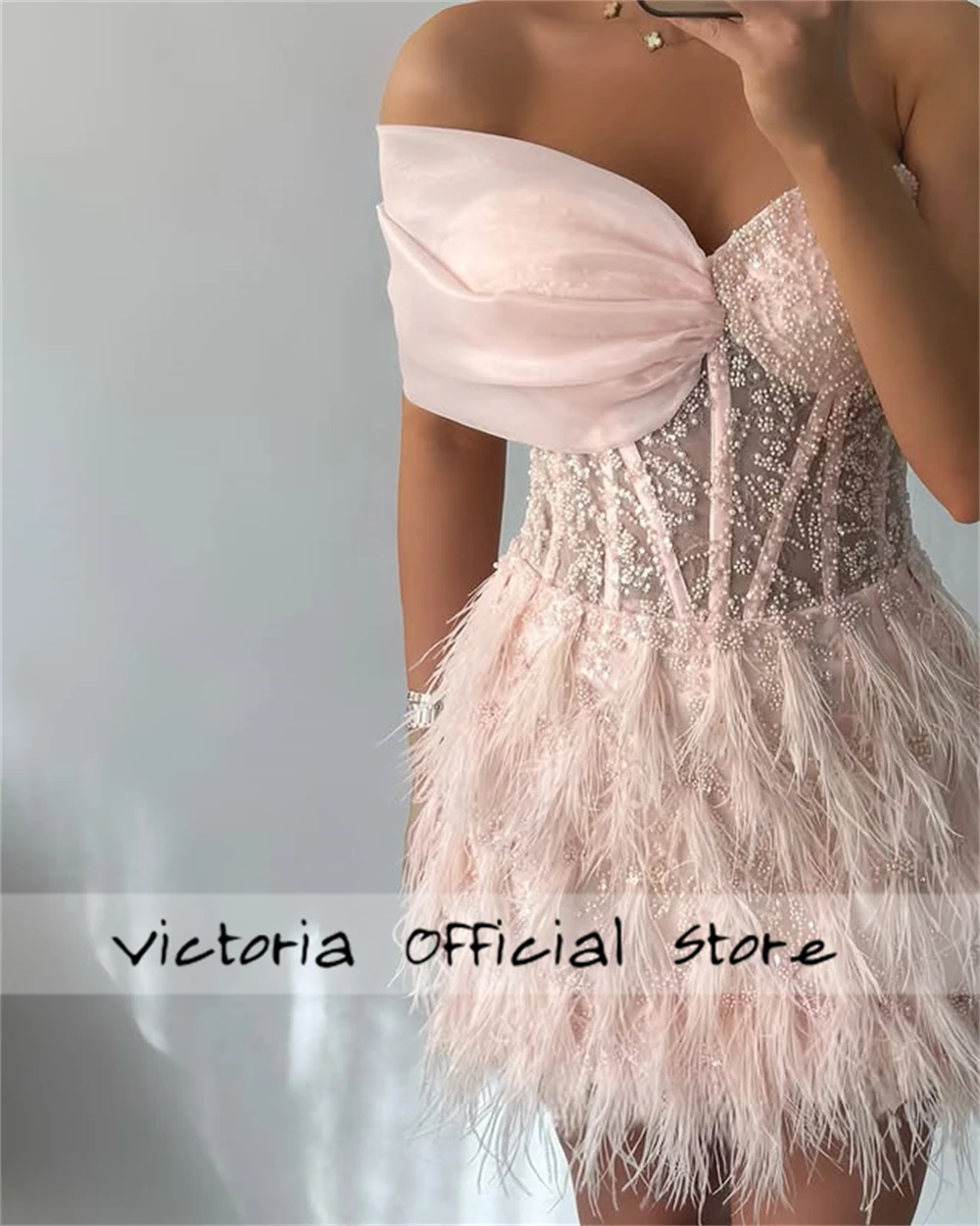 Mini vestidos de noche árabes con plumas de color rosa claro, vestidos de novia Aline, vestido de fiesta personalizado de Dubái, 2025