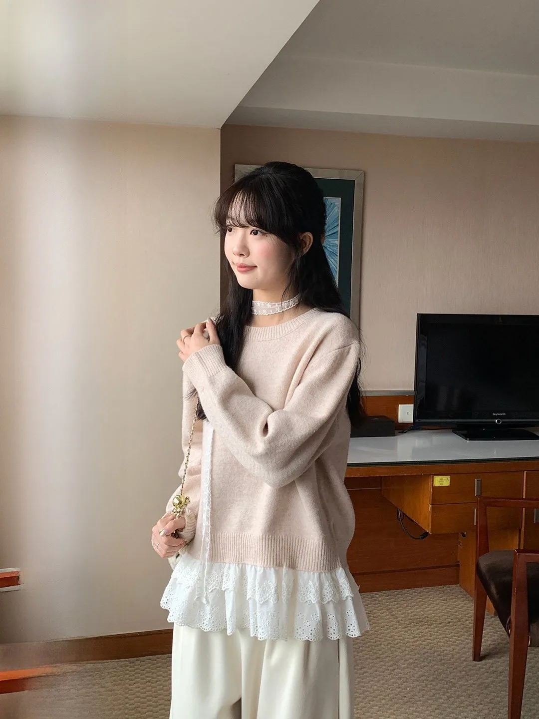 

Корейский вязаный свитер свободного кроя с кружевной отделкой, имитация двухслойности, для молодых женщин, осень-зима, новинка