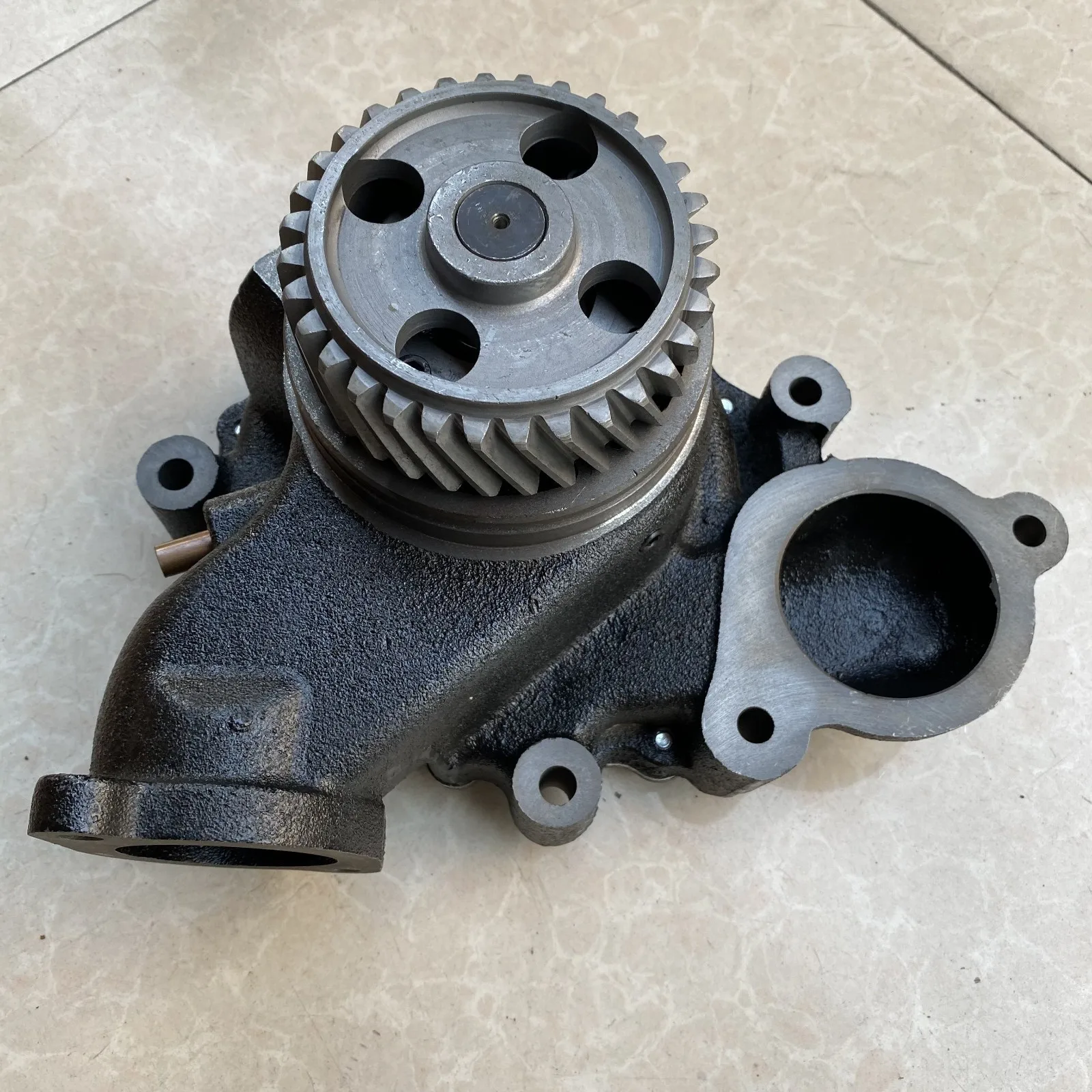 

FOR HINO TRUCK EF750 ENGINE WATER PUMP