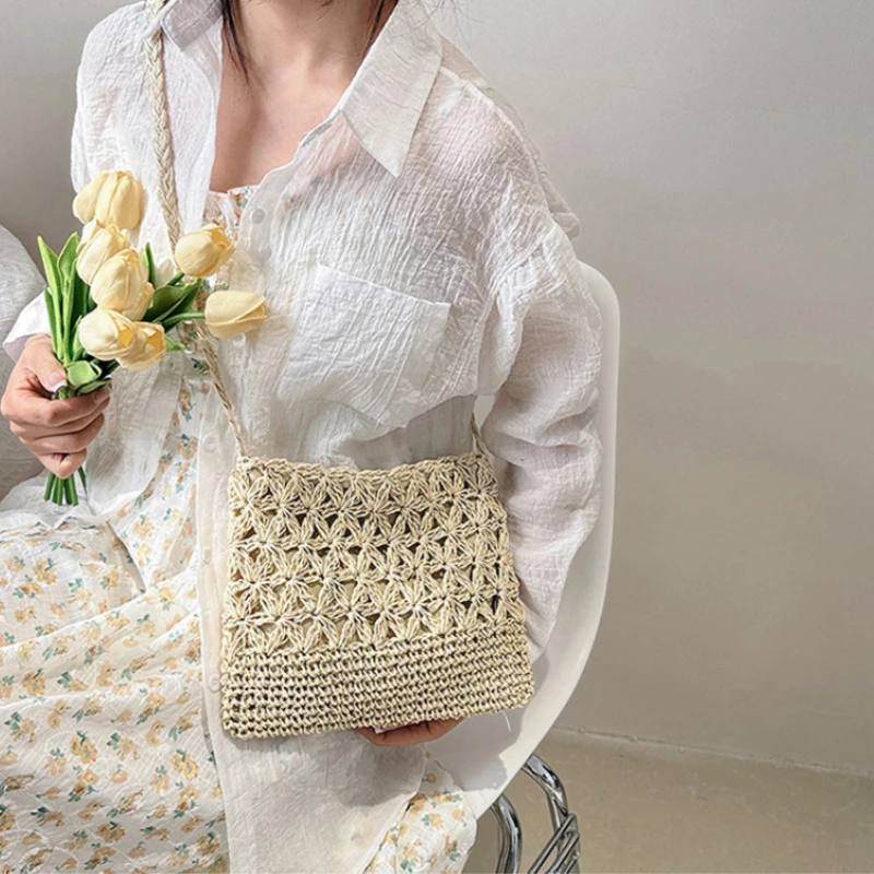 

Women Summer Woven Bags Handmade Knitted Straw Handbags Fashion Hollow Messenger Bags Bohemia Beach Women Shoulder Crossbody Bag