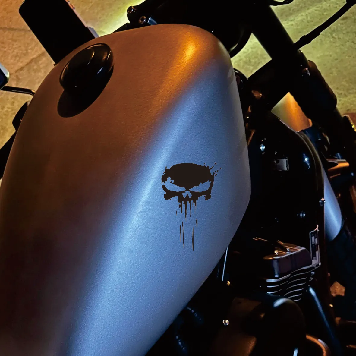 Adesivo per moto con teschio monopezzo - Decalcomania in vinile impermeabile per bici da motocross, serbatoi carburante, carenature laterali e caschi