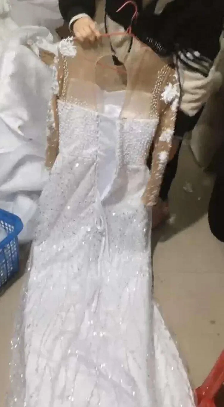 Personalizado brilhante pérolas contas vestido de casamento robe de mariee espartilho volta mangas compridas vestidos de noiva com trem destacável