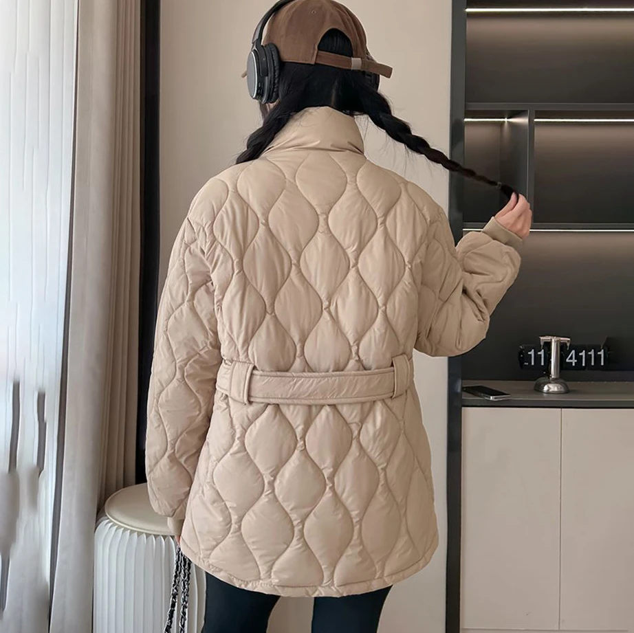 Diamond Plume Down Giacca imbottita in cotone Cappotto da donna 2025 Inverno Nuovo Parka caldo e spesso Cintura in vita Cappotto in cotone chic