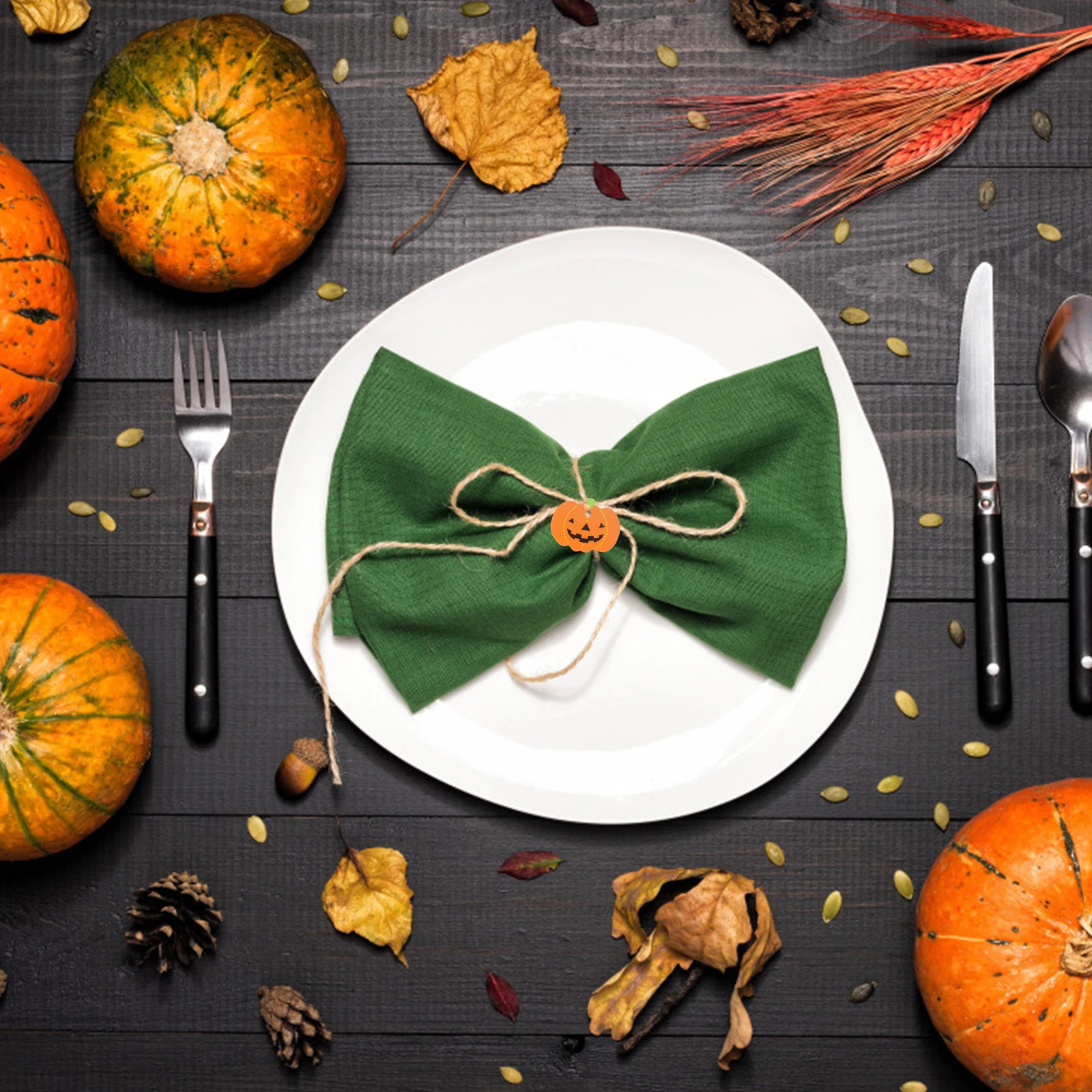 

50pcs Pumpkin Shaped Hanging High Grade Paper Gift Tags Pre Punched Holes Easy Writing Christmas Tree for Bookmarks