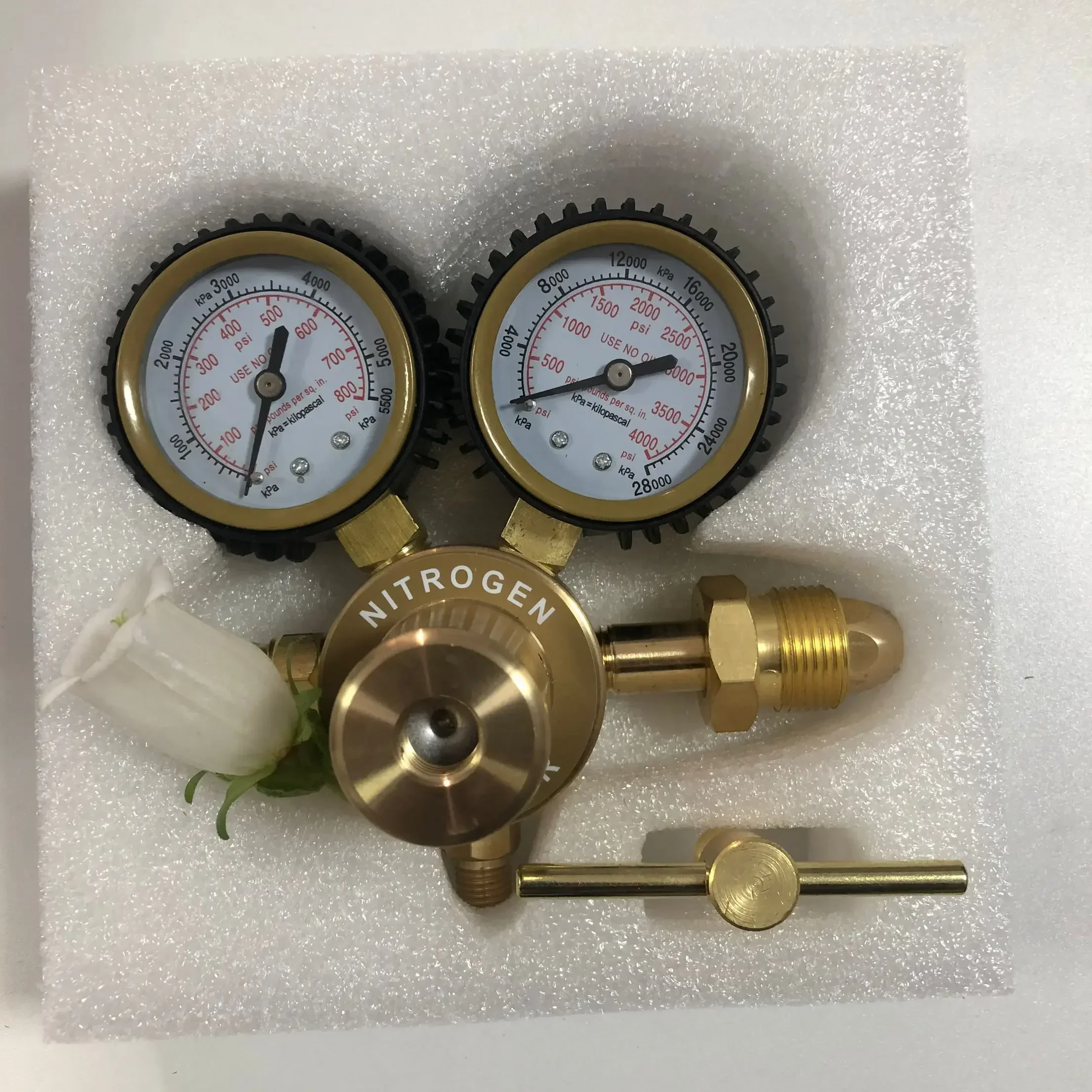 

HX-D-0033 All Copper High-Pressure Nitrogen Pressure Reducer American Style High-Pressure Nitrogen Pressure Reducing Valve