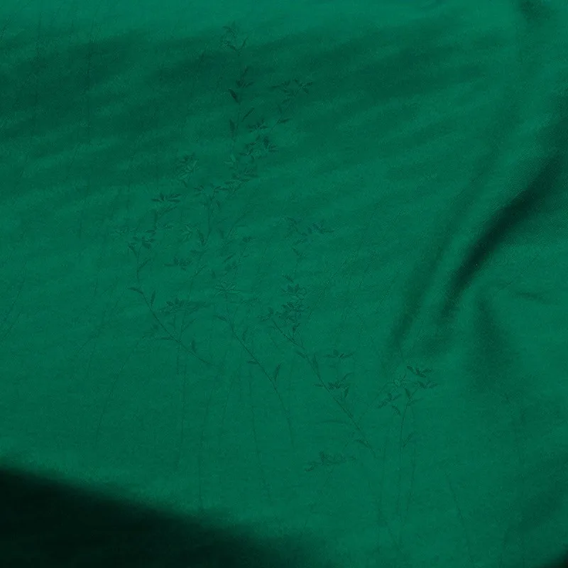 النمط الصيني الجديد الاتجاه الوطني الحرير نسيج الجاكار الساتان المزخرف الداكن شيونغسام الملابس العلوية المتخصصة