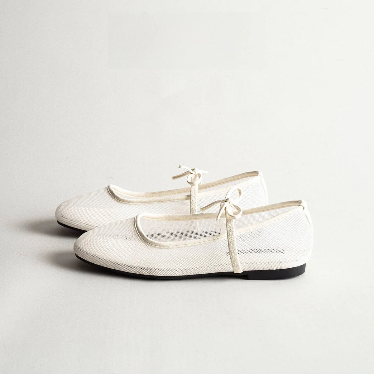 

Ballet Flat Shoes Women's Summer Korean Version Hollow out Breathable Casual Flat Bottom Commuting Grandma Shoes Soft Wind