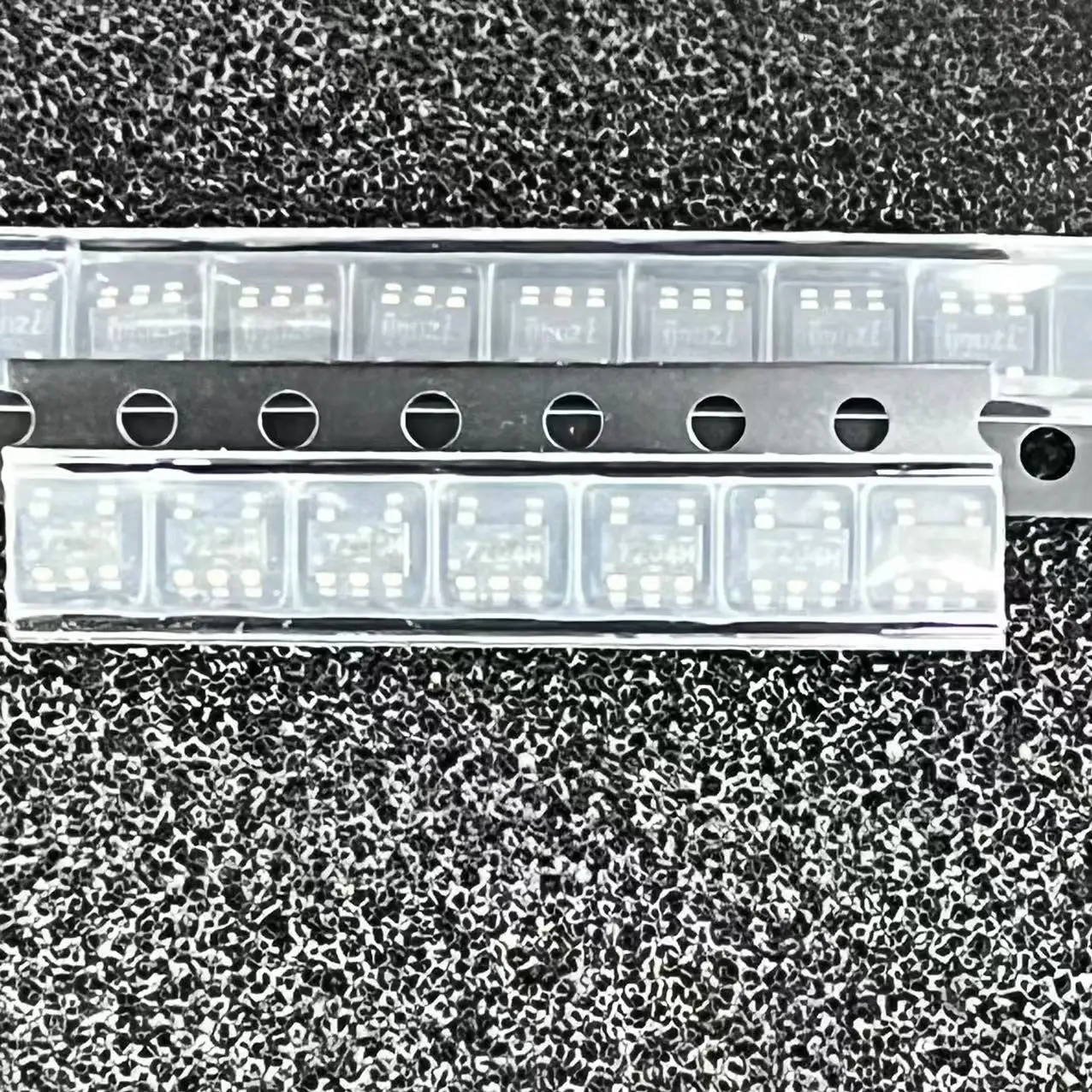 7Z04B NC7SZ04M5X CN5 SN74LVC1G126DCKR 7Z32B NC7SZ32M5X CE5 SN74LVC1G08DCKR UU5EC 74LVC1G04SE-7 PZT2907AT1G P2F