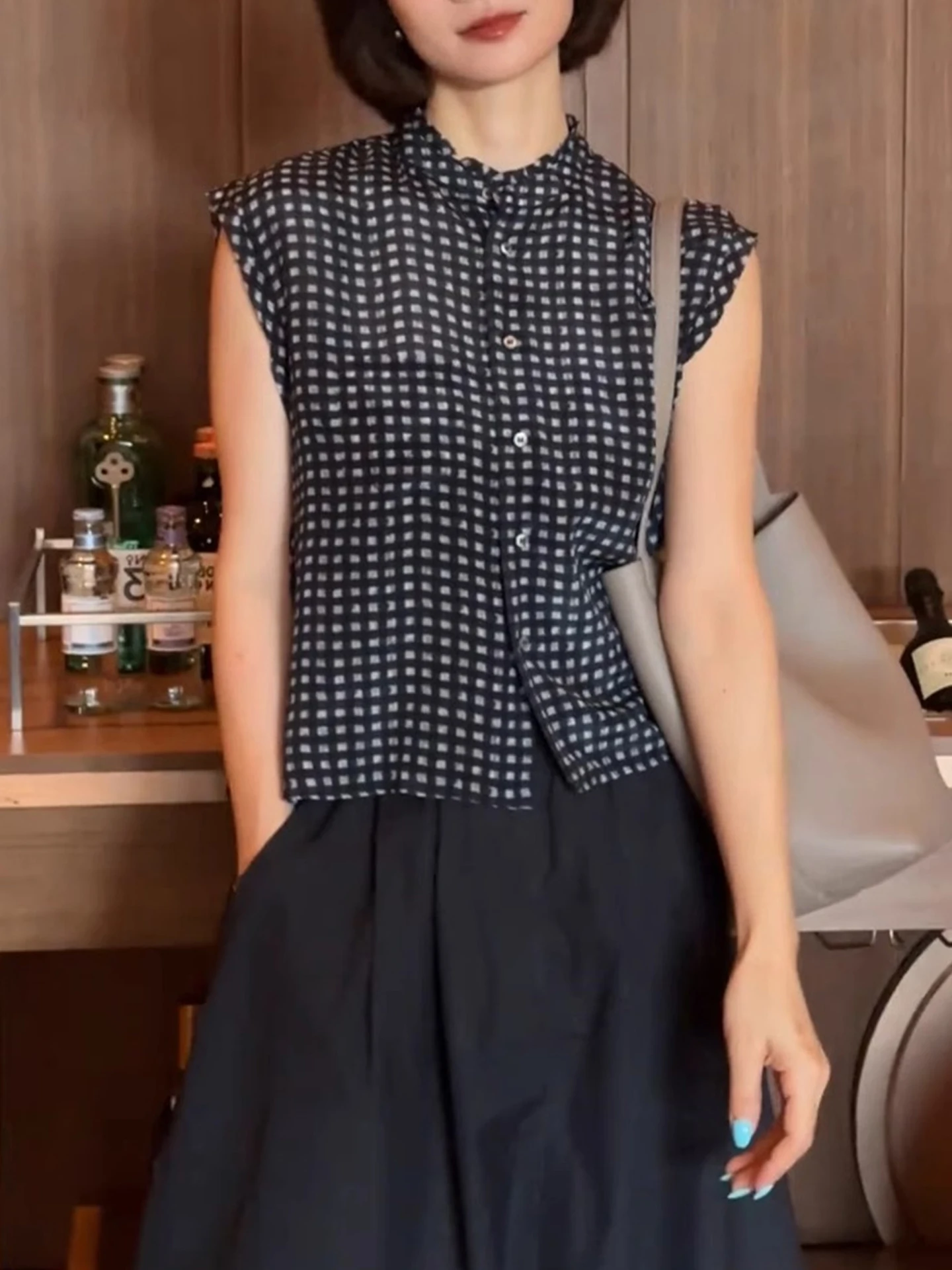 

Korean Sle Color Blo irt Summer Single Button Svel Top Youthful Design Slimming Loose Fit Small irt