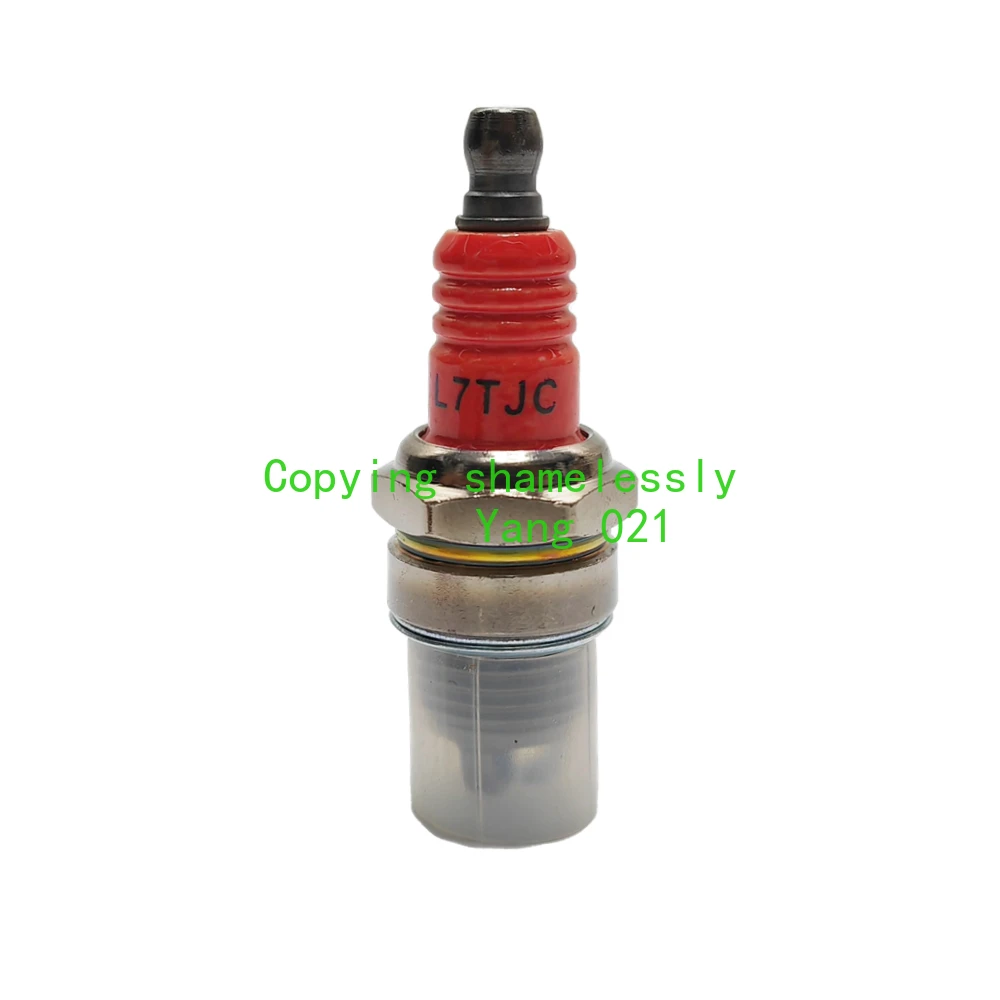 High-Performance Spark Plug L7TJC 3-sided Pole for Gasoline Chainsaw and Brush Cutter Garden Power Tool Accessories