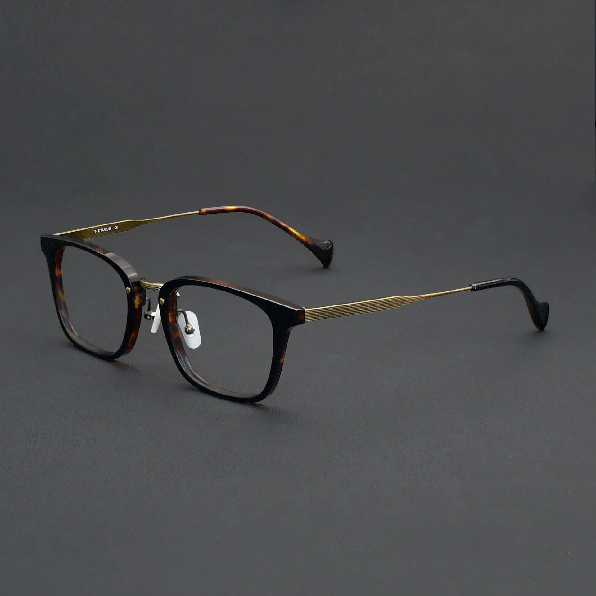 Retro square eyeglass frame for men, ultra light pure titanium eyeglass frame for women, can be paired with prescription glasses
