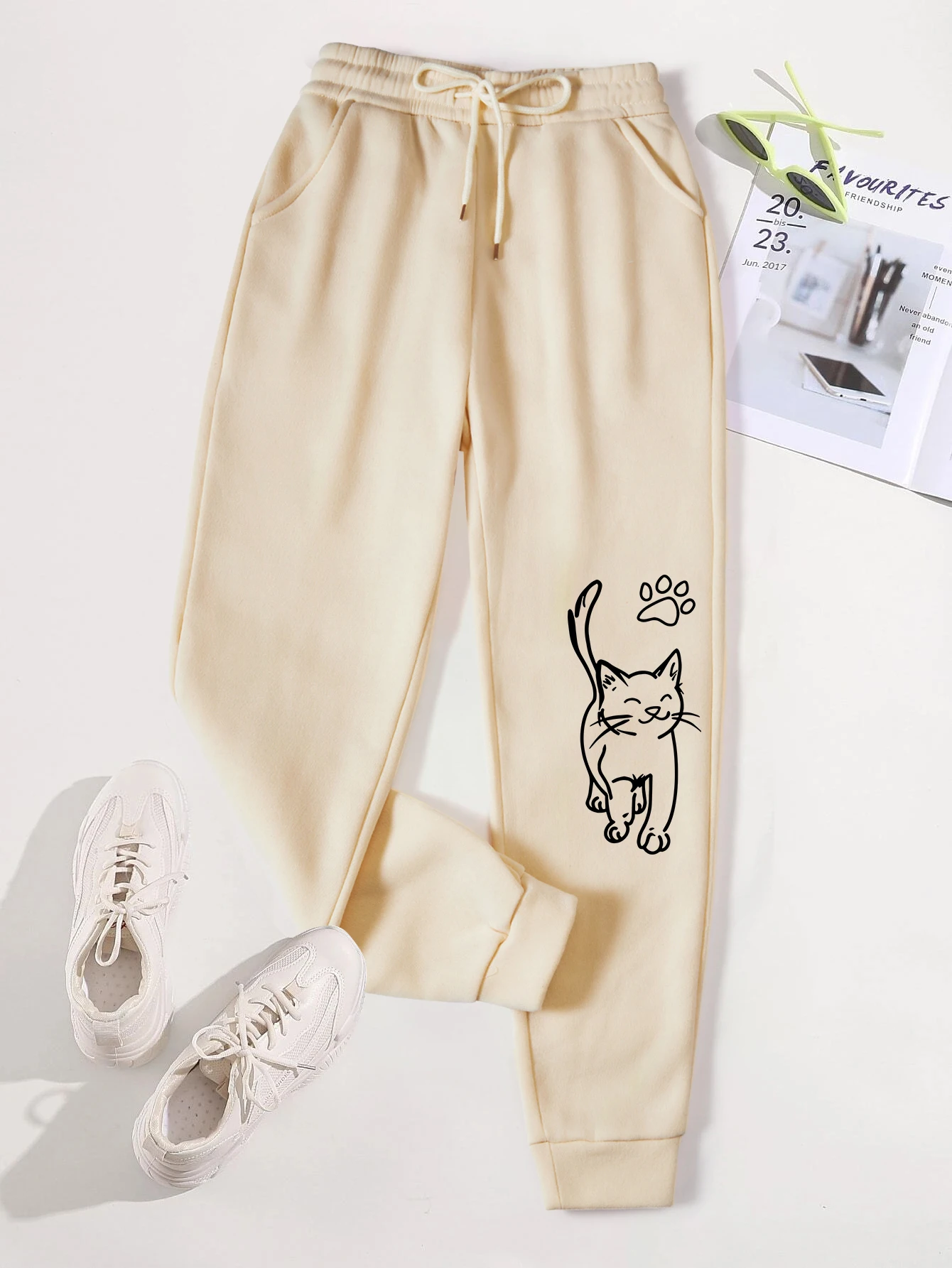 Cute Cat And Paw Print Pant Woman Drawstring Fleece Sweatpants Sport All-Match Jogger Pants Casual Autumn Trouser Soft Trousers