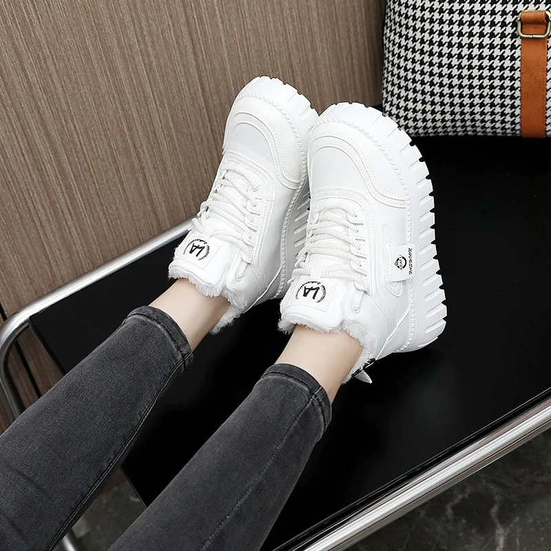 Sneakers Women 2024 New Winter Thick Bottom Soft Bottom High Top Fashion Non-slip Plus Velvet Sports Cotton Shoes for Women