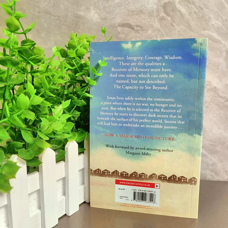 جائزة The Giver Lois Lowry Newbery للخيال العلمي النسخة الإنجليزية رواية القصة كتاب الحكاية النسخة الإنجليزية