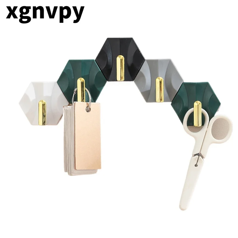 xgnvpy 4 Pcs/set Geometric Hook No Punch Home Kitchen Small Sticky Hook Key Bag Behind Door No Trace Hook Light Luxury Style