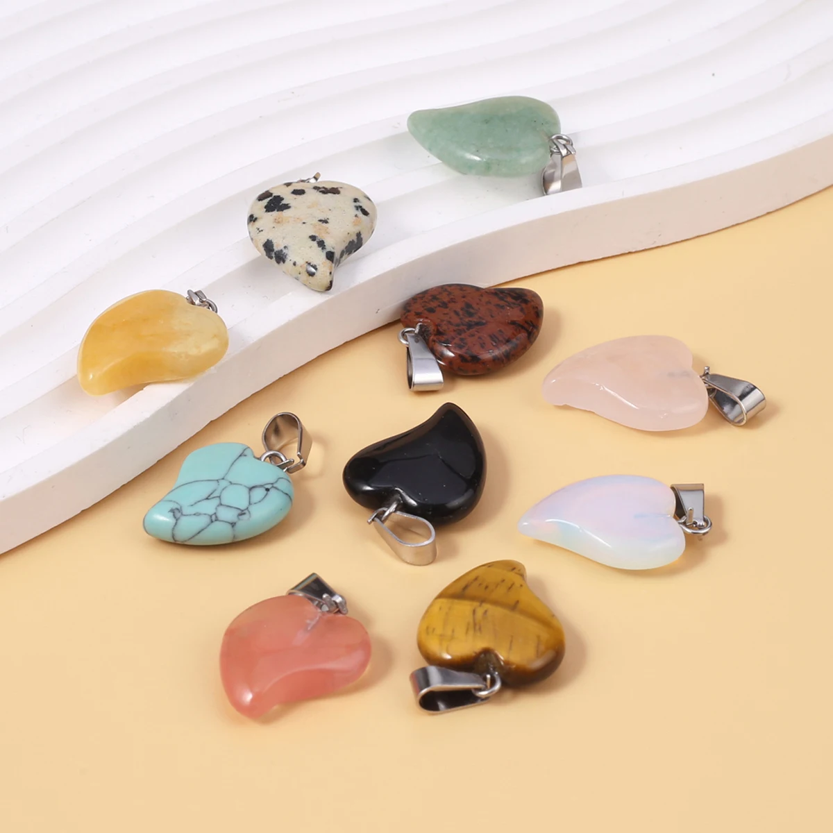 10Pcs Natural Stone Pendants Reiki Healing Heart Shape Crystal Quartz Charms for Jewelry Making Diy Women Necklace Earrings