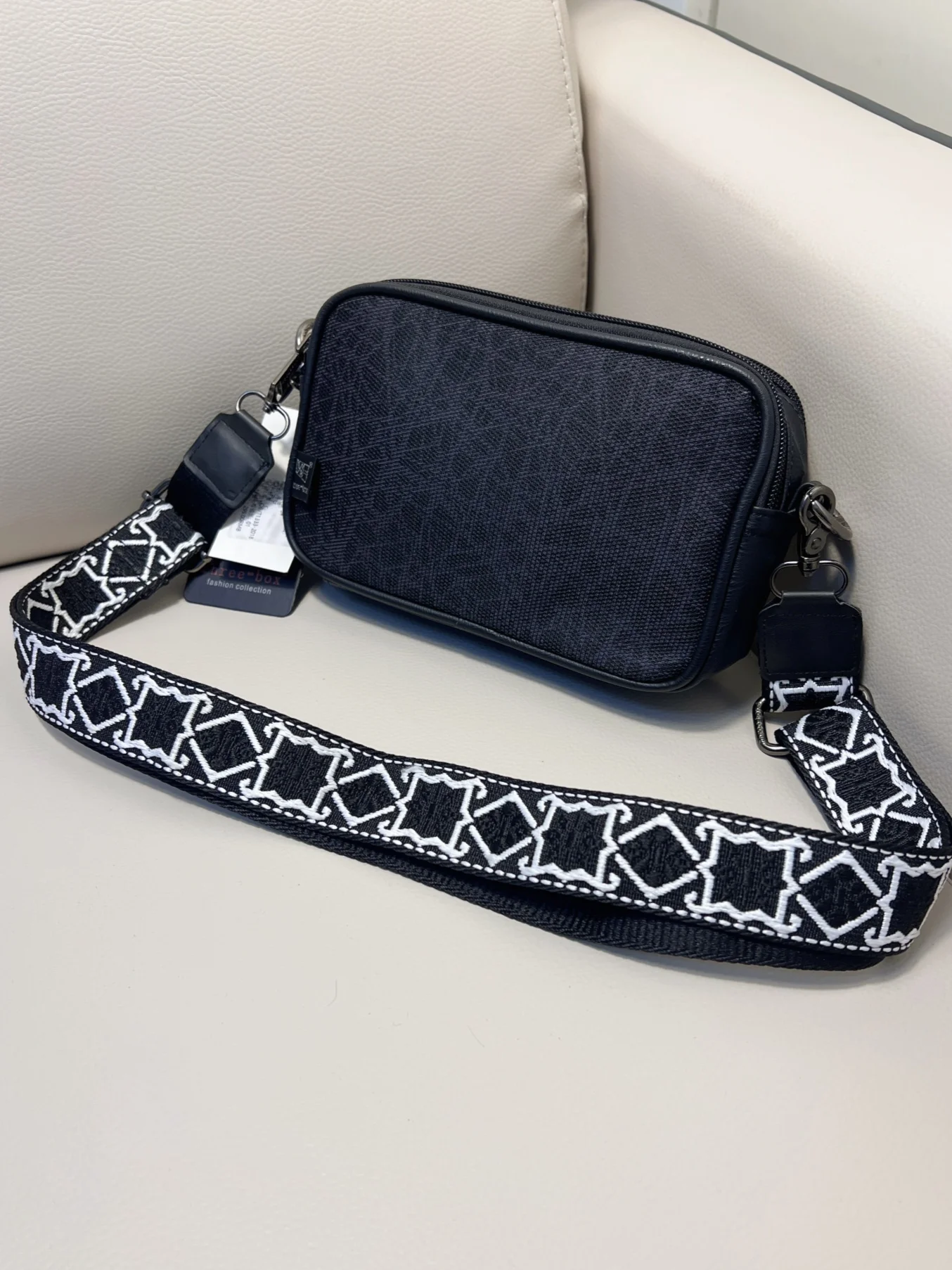 

Мужская сумка-кроссбоди Tee-Box с новым геометрическим принтом, меняющая цвет, модный ремень, повседневная, на одно плечо, маленький размер