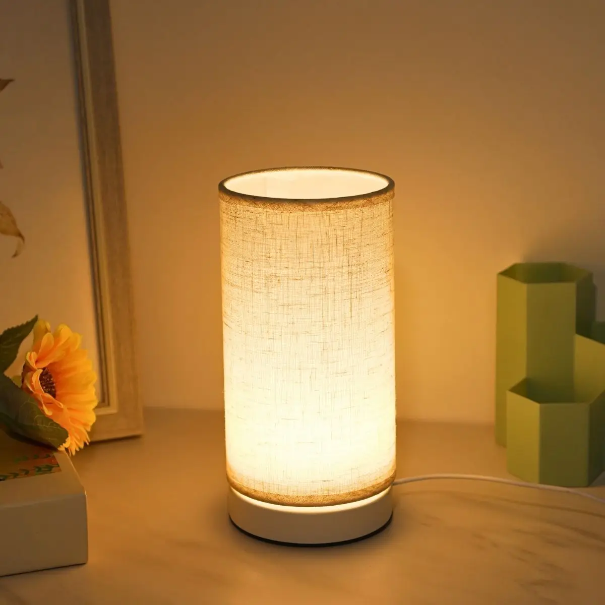 1pc Modern Minimalist Round Fabric Table Lamp, Warm Flicker‑Free Light, Compact and Elegant, Decoration for Bedroom image 4