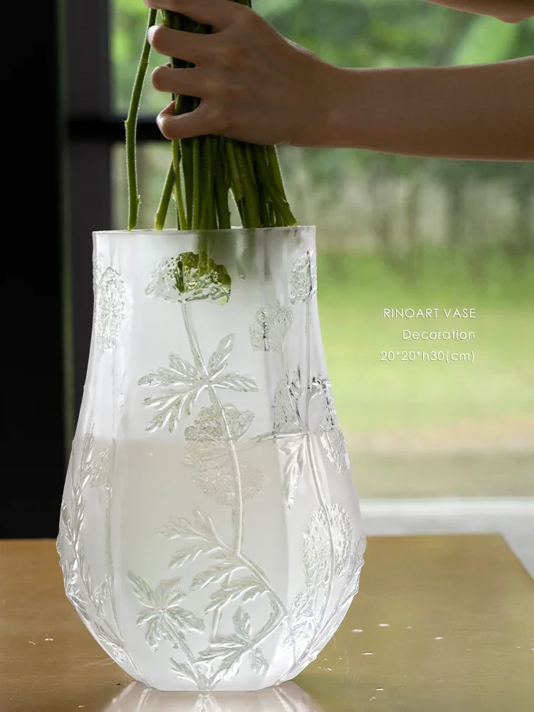 Vase white glass material pure hand-carved flowers high-end retro transparent suitable for living room entrance desktop ornament