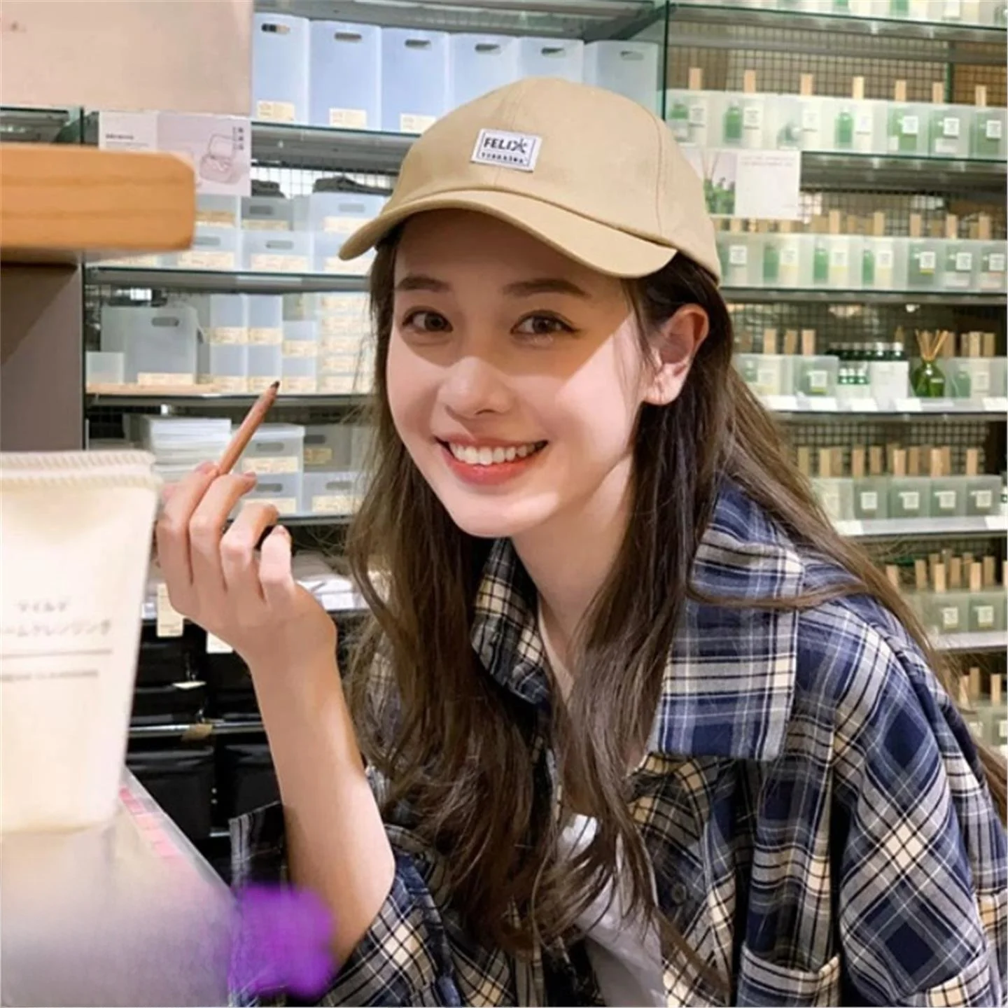 

Американская ретро-рубашка в клетку с длинным рукавом, свободного кроя, с воротником на пуговицах, в уличном стиле, женская, модная, весенняя, из тонкого материала