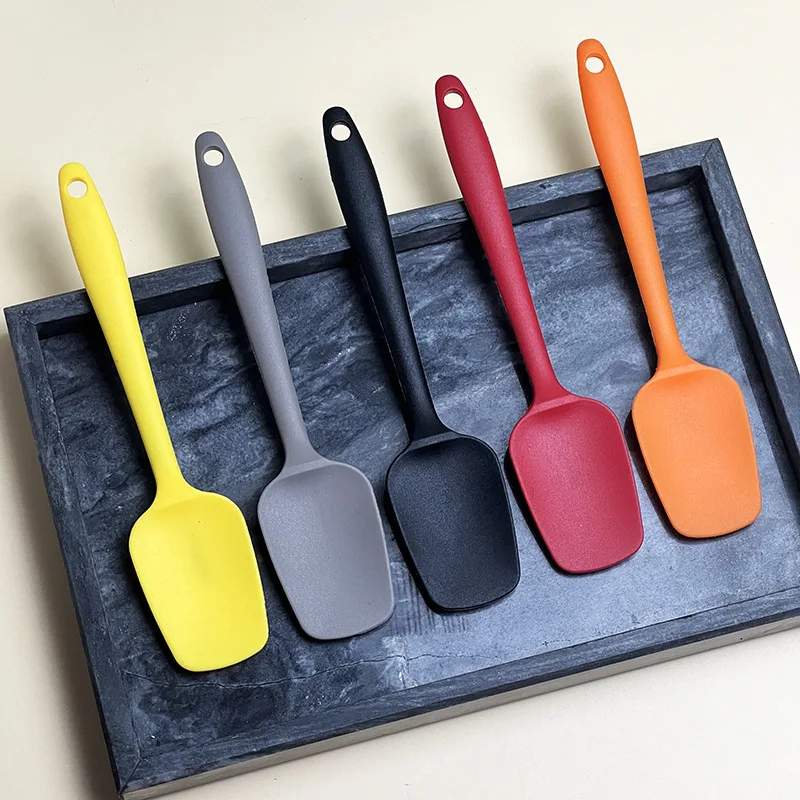 Silicone Spatula Cream Spatula High Temperature Resistant Non-stick Spoon Kitchen Baking Accessories and Tools
