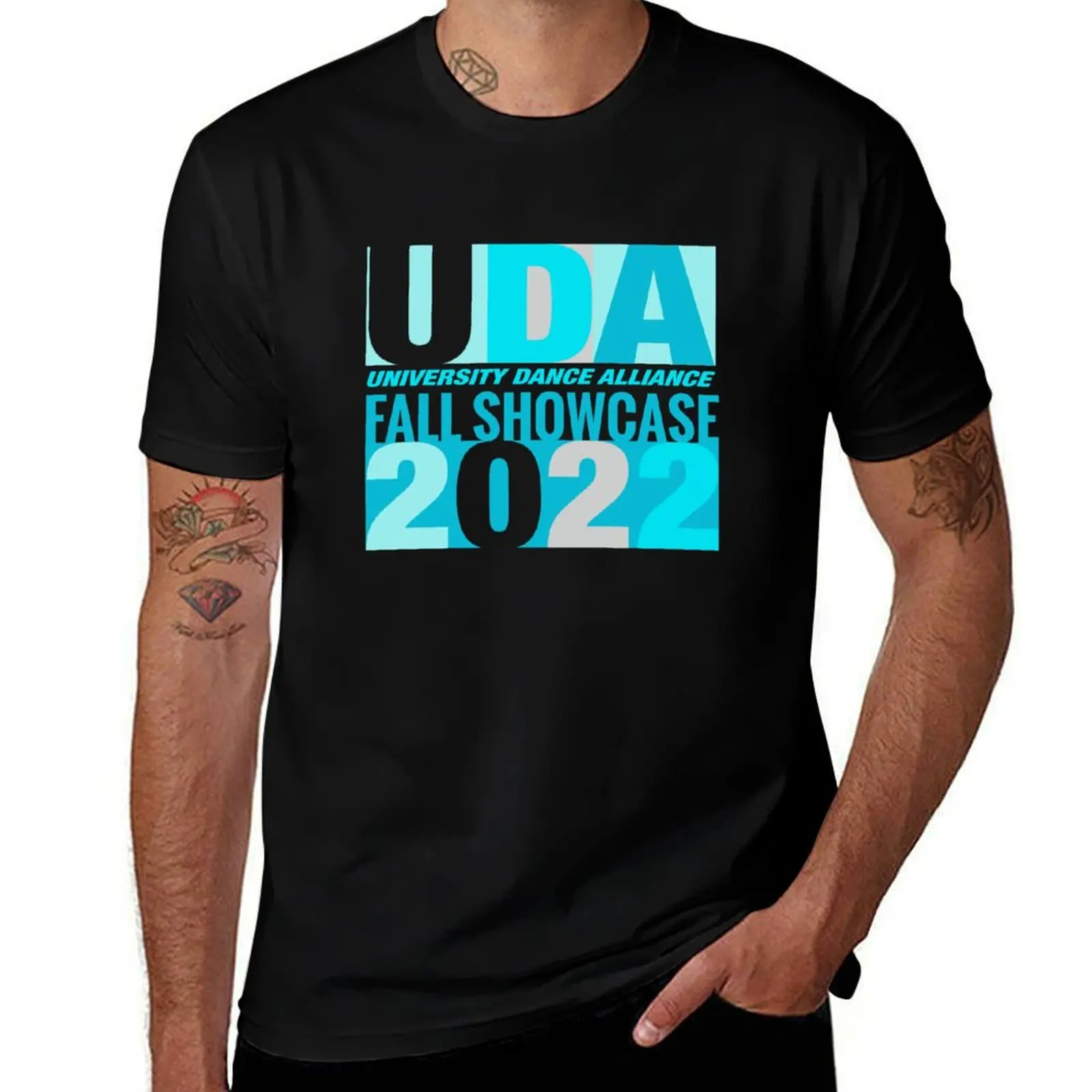 Футболка UDA 2022 Fall Showcase, больших размеров, из базового хлопка.