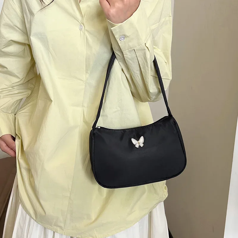 2024 New Simple Casual Hand Carry Small Bag Fashion Versatile Commuter Shoulder Bag Niche Design Underarm Bag