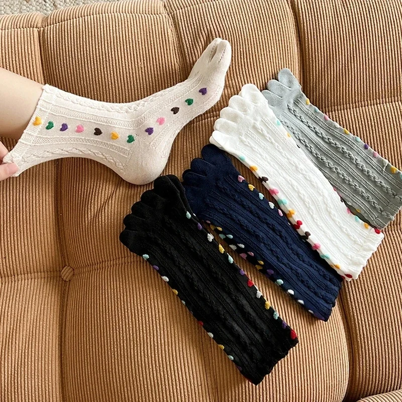 Skarpetki z 5 palcami Kobiety Dziewczyna Bawełna 3D Żakard Vintage Cute Love Kolorowe Miękkie Elastyczne Pochłaniające Pot Wesołe Skarpetki 4 Pory Roku